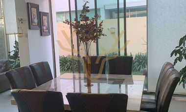 CASA EN VENTA EN SOLARES 4