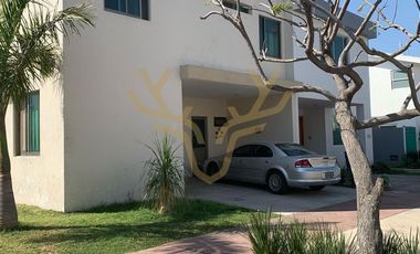 CASA EN VENTA EN SOLARES 4