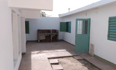 VENTA CASA 3 dormitorios en Barrio Jose Hernandez