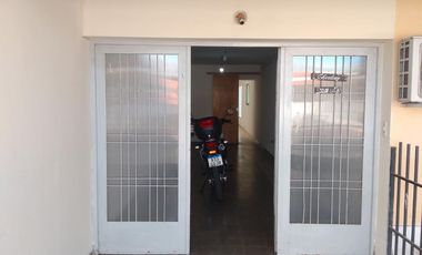 VENTA CASA 3 dormitorios en Barrio Jose Hernandez