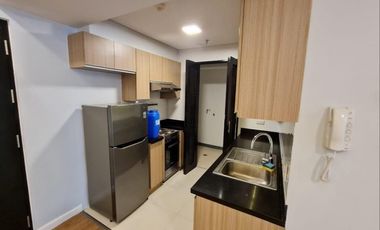 Pet Friendly One Bedroom with Parking and Balcony for Rent in One Maridien- BGC