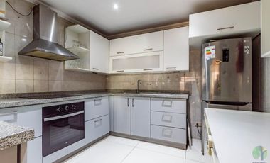 VENTA HOSTAL, PLENO BARRIO ITALIA