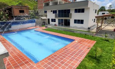 ENFOQUE VENDE excelente finca en San Rafael
