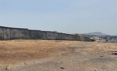 Alquiler de 8000m2 de terreno industrial por Perimetral, Guayaquil.