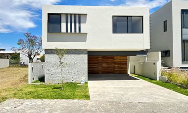Casa en Venta en Arauca 2, Zapopan, Jalisco, zona Valle Real, Mitica, Los Olivos.