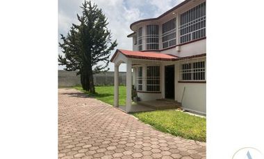 CASA -FINCA CON 760 MTS TERRENO EN HUEHUETOCA 3 RECAMARAS
