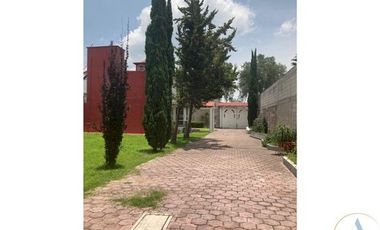 CASA -FINCA CON 760 MTS TERRENO EN HUEHUETOCA 3 RECAMARAS