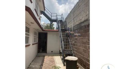 CASA -FINCA CON 760 MTS TERRENO EN HUEHUETOCA 3 RECAMARAS
