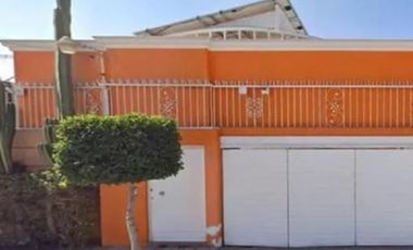 Casa en venta en Almacigo #6 Colonia San Martín. fjma17