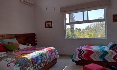 EXCELENTE CASA EN FRACC. Y CLUB DE GOLF STA. FE