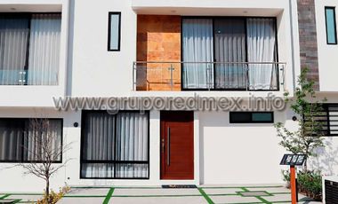 Casa en venta en Los Robles, Zibata II, Queretaro