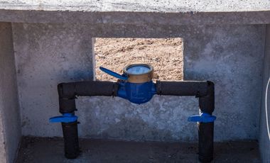 Última parcela plana, a 10 minutos de Vicuña. Electricidad, agua potable y de riego. $65 millones