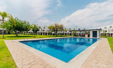 CASA EN VENTA A 15 MINUTOS DE CUERNAVACA, MORELOS. 3 RECÁMARAS, TERRAZA, ALBERCA, CANCHAS DEPORTIVAS Y PET PARK.