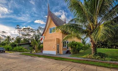 4-bedroom boutique villa at Koh Changs top Estate 50 m. from beaches
