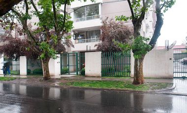 2 Dormitorios + 2 baños +Estacionamiento en San Miguel, Metro Ciudad del Niño.