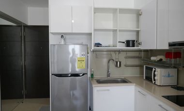 furnished studio unit  with a working space and free wifi- Avida Riala-Cebu I.T. Park