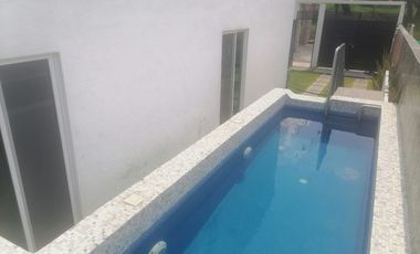 CASA CON ROOF GARDEN Y RECÁMARA EN PB EN VENTA CERCA DE CLUB DE GOLF PARAISO