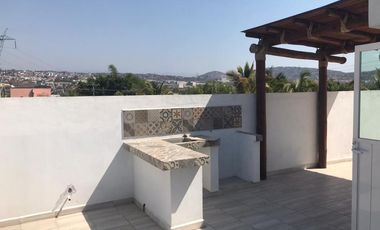 CASA CON ROOF GARDEN Y RECÁMARA EN PB EN VENTA CERCA DE CLUB DE GOLF PARAISO