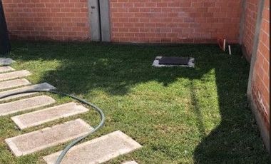 CASA CON ROOF GARDEN Y RECÁMARA EN PB EN VENTA CERCA DE CLUB DE GOLF PARAISO