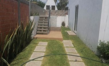 CASA CON ROOF GARDEN Y RECÁMARA EN PB EN VENTA CERCA DE CLUB DE GOLF PARAISO