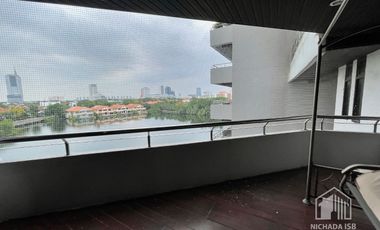 Nichada Thani Stunning lakeview condominium