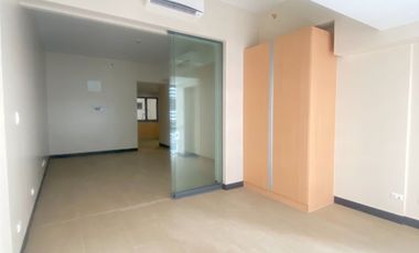 FOR RENT, 1 Bedroom Unit, with utility room, and parking, in Salcedo Skysuites, Makati City