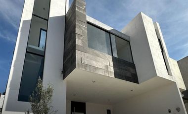 CASA EN VENTA CON ROOF GARDEN EN ZONA DE GRAN PLUSVALIA