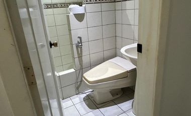 vendo muy amplio departamento en Urdesa Norte
