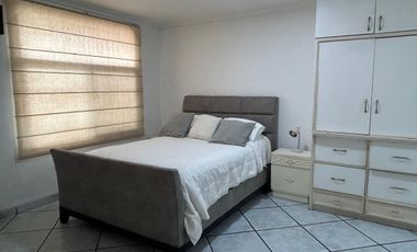 vendo muy amplio departamento en Urdesa Norte