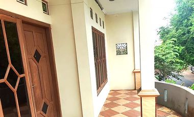 Rumah 2 Lantai dekat Pasar Purwodadi Purworejo
