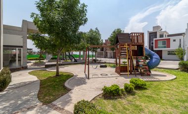 HERMOSA RESIDENCIA MODERNISTA  EN CONDOMINIO CON ALBERCA TECHADA