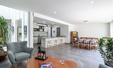 HERMOSA RESIDENCIA MODERNISTA  EN CONDOMINIO CON ALBERCA TECHADA