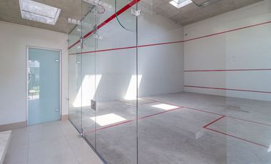 HERMOSA RESIDENCIA MODERNISTA  EN CONDOMINIO CON ALBERCA TECHADA