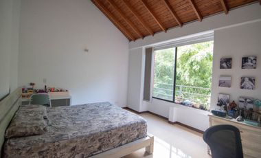 PR16093 Casa en venta en el sector Altos del poblado, Medellin