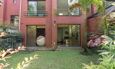 PR16093 Casa en venta en el sector Altos del poblado, Medellin