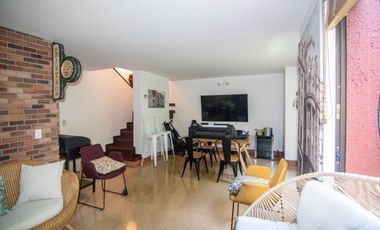 PR16093 Casa en venta en el sector Altos del poblado, Medellin