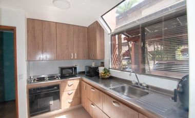 PR16093 Casa en venta en el sector Altos del poblado, Medellin