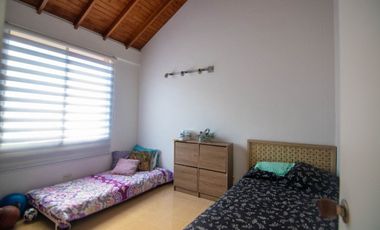 PR16093 Casa en venta en el sector Altos del poblado, Medellin