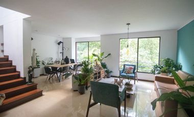 PR16093 Casa en venta en el sector Altos del poblado, Medellin