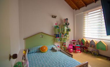 PR16093 Casa en venta en el sector Altos del poblado, Medellin