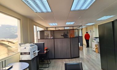 VENTA BODEGA O GALPON  INDUSTRIAL NORTE DE QUITO, SECTOR LA CRISTIANIA 1148M2