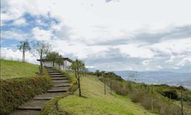 Terreno de venta en Excelente Urbanización en Tumbaco cerca a Ruta Viva - Quito Ecuador