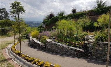 Terreno de venta en Excelente Urbanización en Tumbaco cerca a Ruta Viva - Quito Ecuador