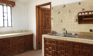 Casa en venta para RENOVAR, Burgos Bugambilias, Cuernavaca zona sur