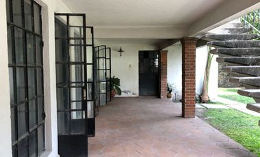 Casa en venta para RENOVAR, Burgos Bugambilias, Cuernavaca zona sur