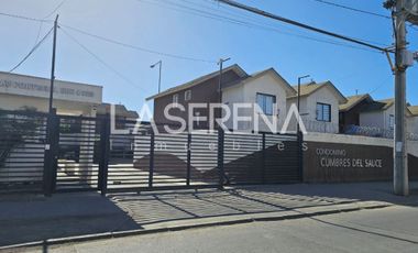 Se vende casa en Condominio Cumbres del Sauce, Coquimbo