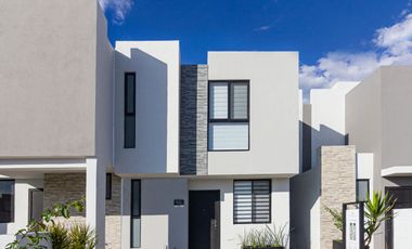 CASA EN VENTA INTERLOMAS