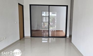 Disewakan Rumah Cluster Yuthica Puspita Loka BSD City Tangerang Selatan Unit Baru Semi Furnished Lokasi Nyaman Strategis