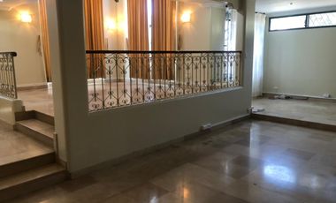 Kennedy Norte, Renta de Villa de 3 plantas de 4 dorm en excelente ubicación