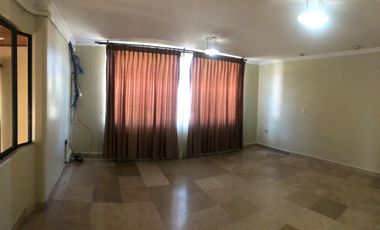 Kennedy Norte, Renta de Villa de 3 plantas de 4 dorm en excelente ubicación